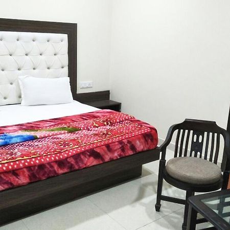 R.S Hotel & Restaurant Amritsar Exterior photo