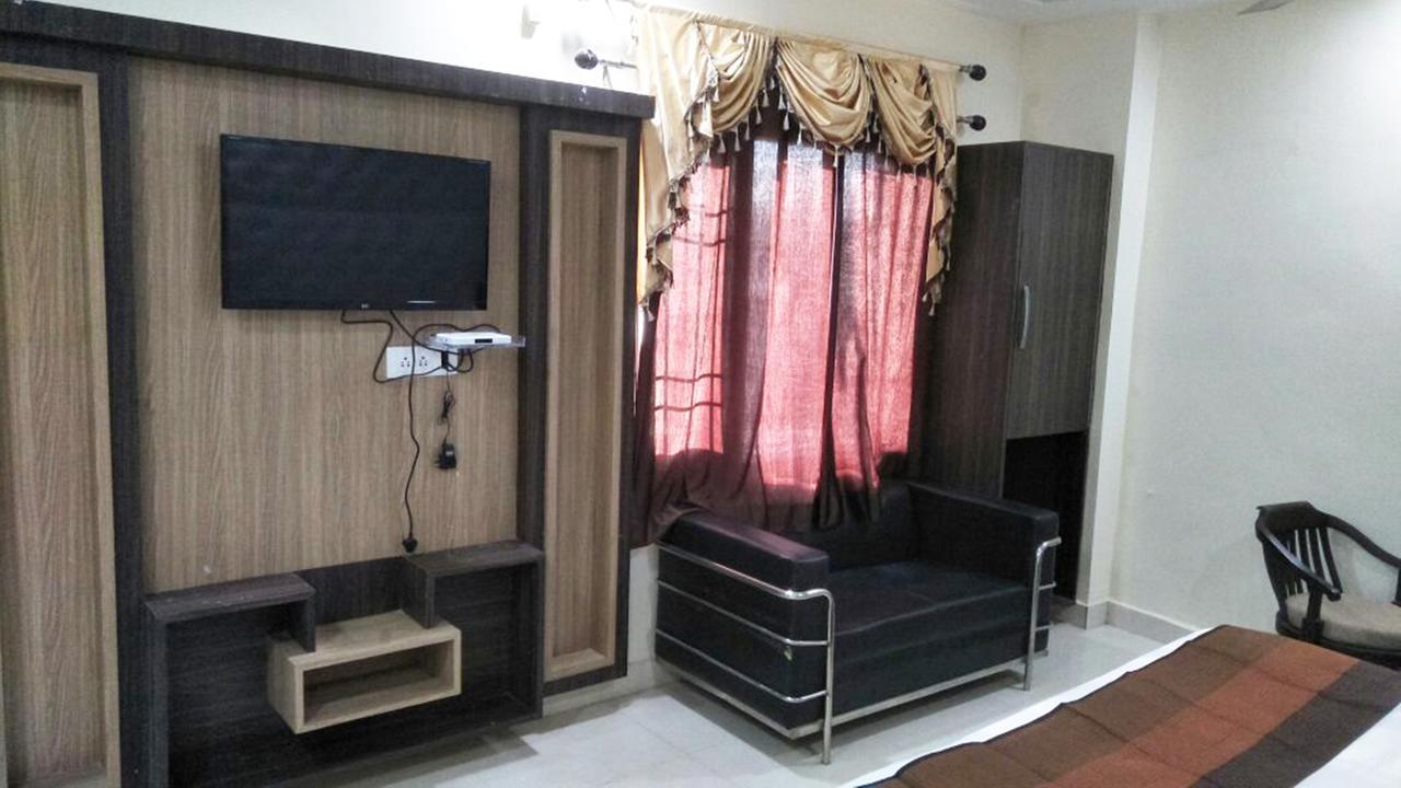 R.S Hotel & Restaurant Amritsar Exterior photo