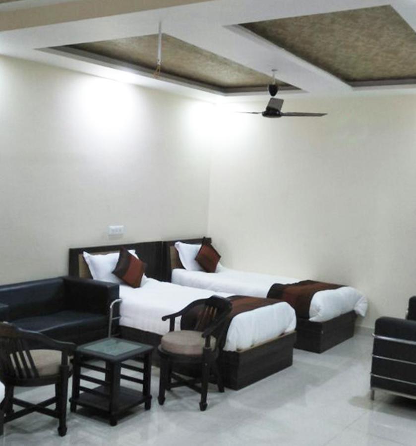R.S Hotel & Restaurant Amritsar Exterior photo