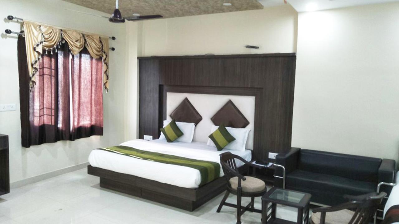 R.S Hotel & Restaurant Amritsar Exterior photo